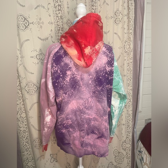 Teddy fresh: upcycled color block hoodie - Picture 4 of 5